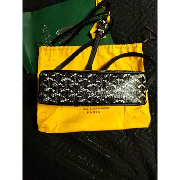 Goyard Cap Vert PM Crossbody Bag – Black Goyardine Canvas with Leather Trim - Picture 4 of 8
